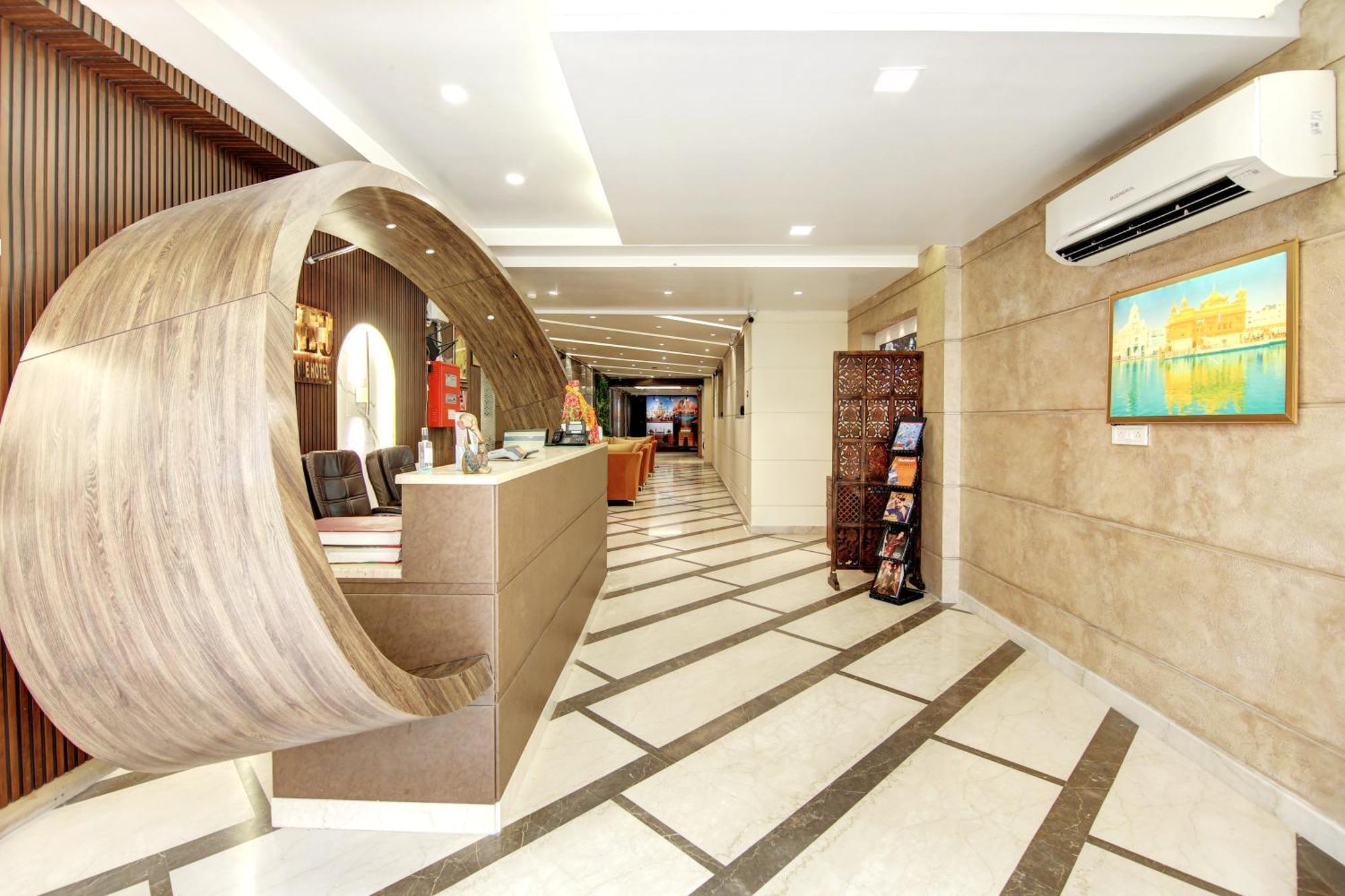 Hotel Neu Villa - Near Connaught Place & New Delhi Railway Station Neu-Delhi Exterior foto