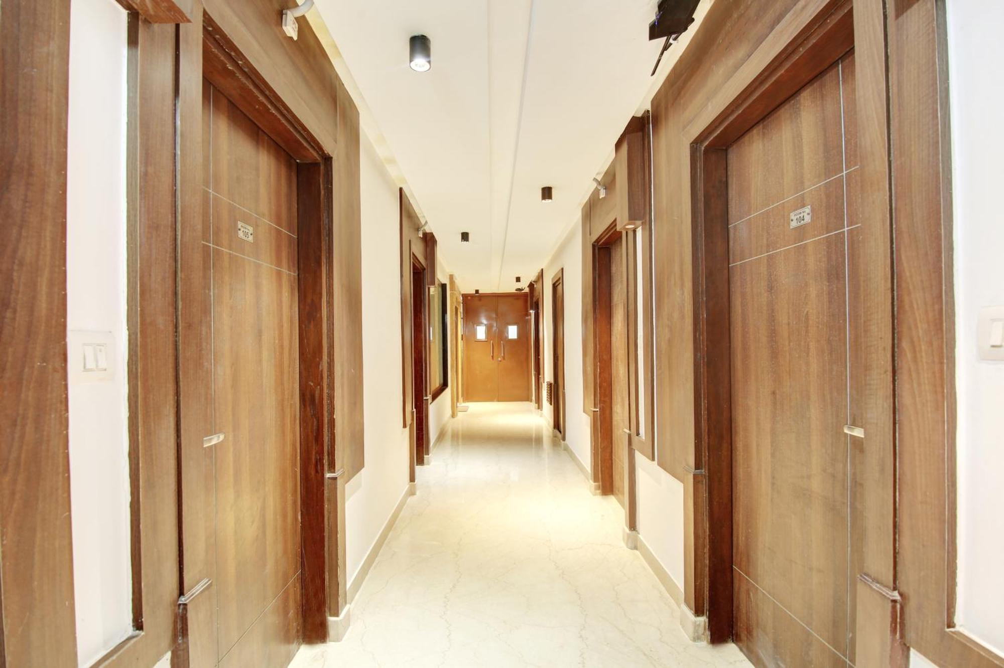Hotel Neu Villa - Near Connaught Place & New Delhi Railway Station Neu-Delhi Exterior foto